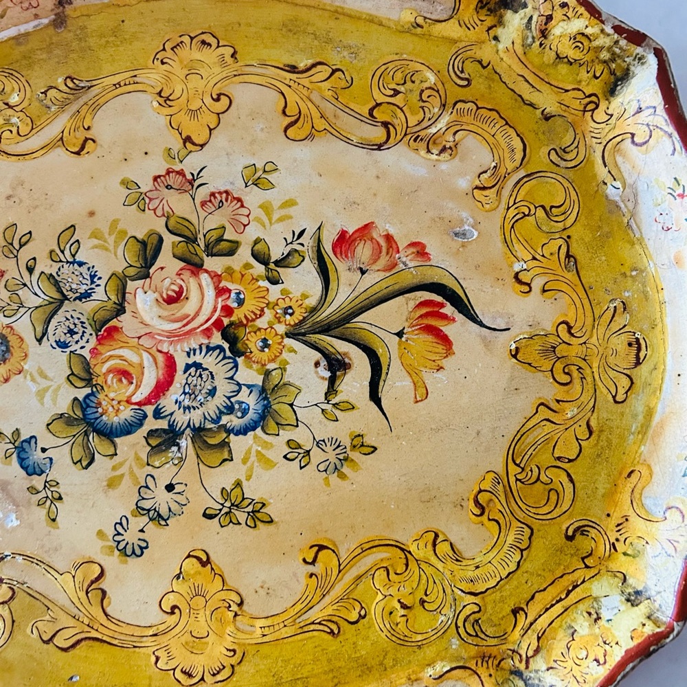 Vintage Florentine scalloped Edged Tray - large size made in Japan with handles - Picture 5 of 9